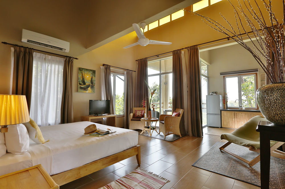 Ambong Rainforest Retreat Pantai Tengah  Exterior foto